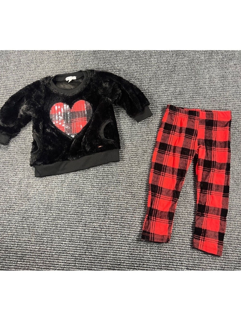 Tahari Toddler Girls 2T Black Fuzzy Heart Crew with Red and Black Plaid Leggings